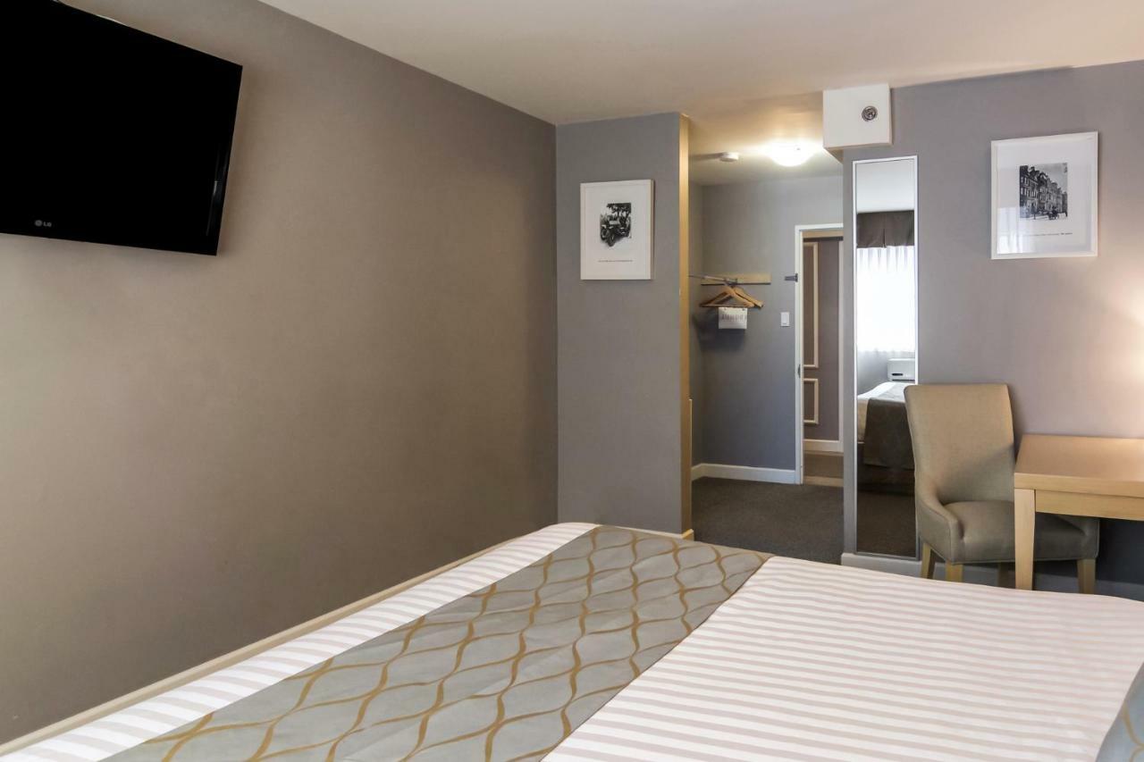 Red Lion Inn & Suites 阿波斯福 外观 照片